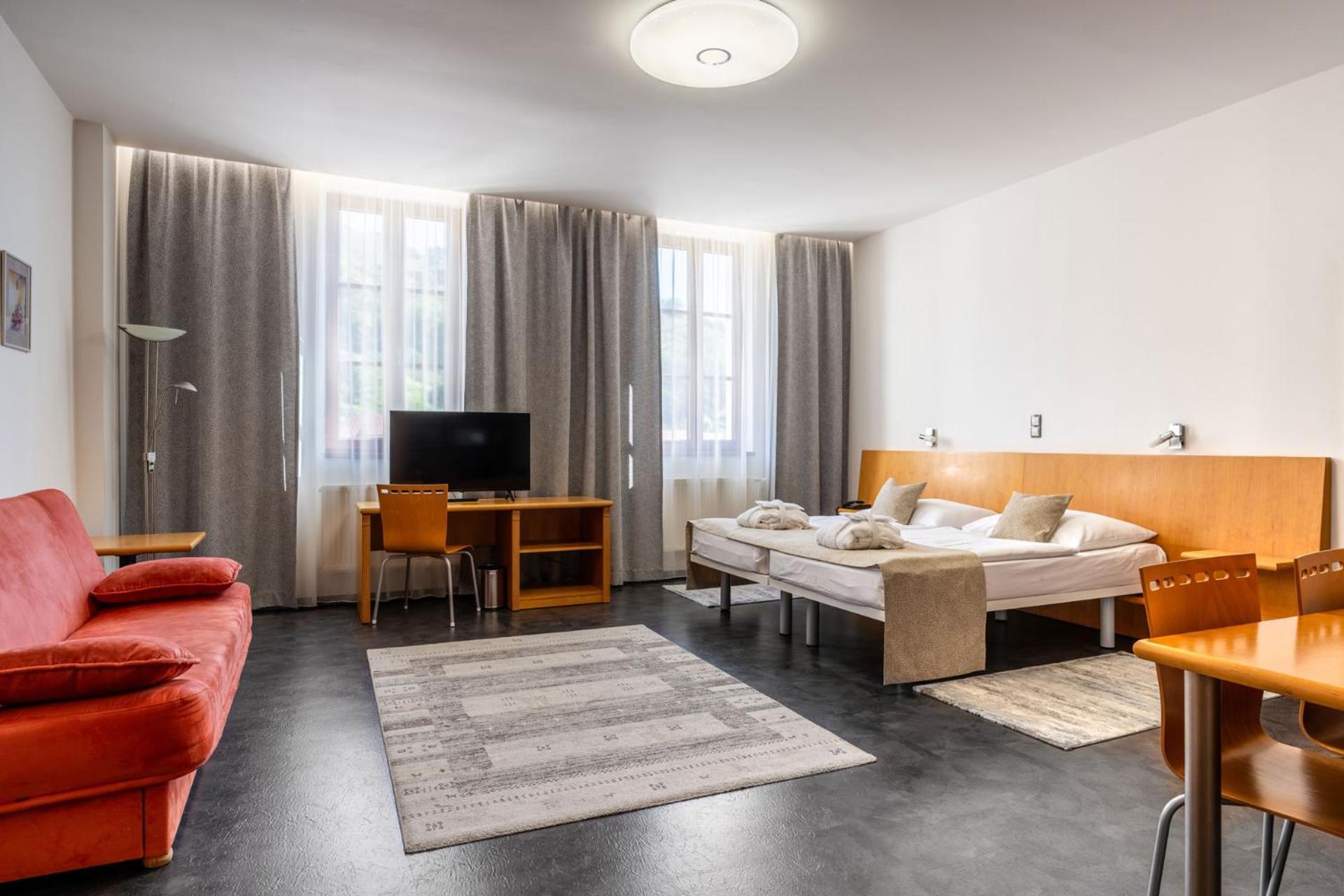 Hotel Galant Mikulov Bagian luar foto